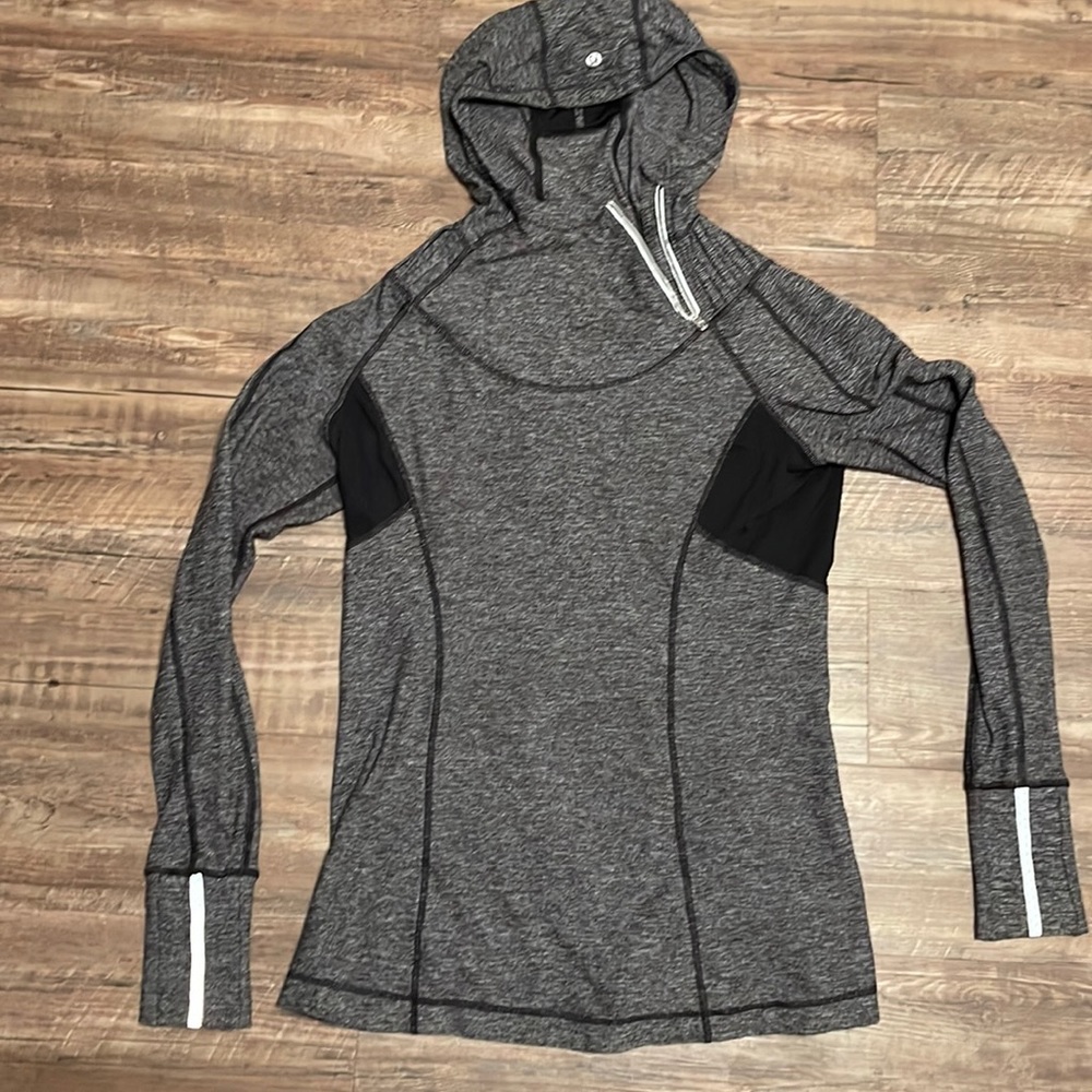 LuluLemon Pullover Hoodie!!